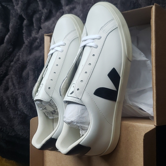 Veja Esplar Sneakers - Picture 6 of 12
